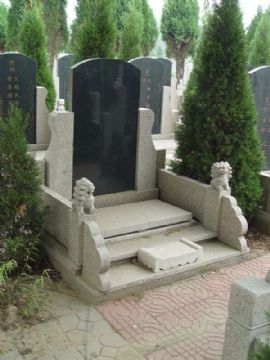 點(diǎn)擊查看詳細(xì)信息<br>標(biāo)題：石墓碑 閱讀次數(shù)：2229