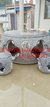 點擊查看詳細信息<br>標題：石凳子石桌 閱讀次數(shù)：2152